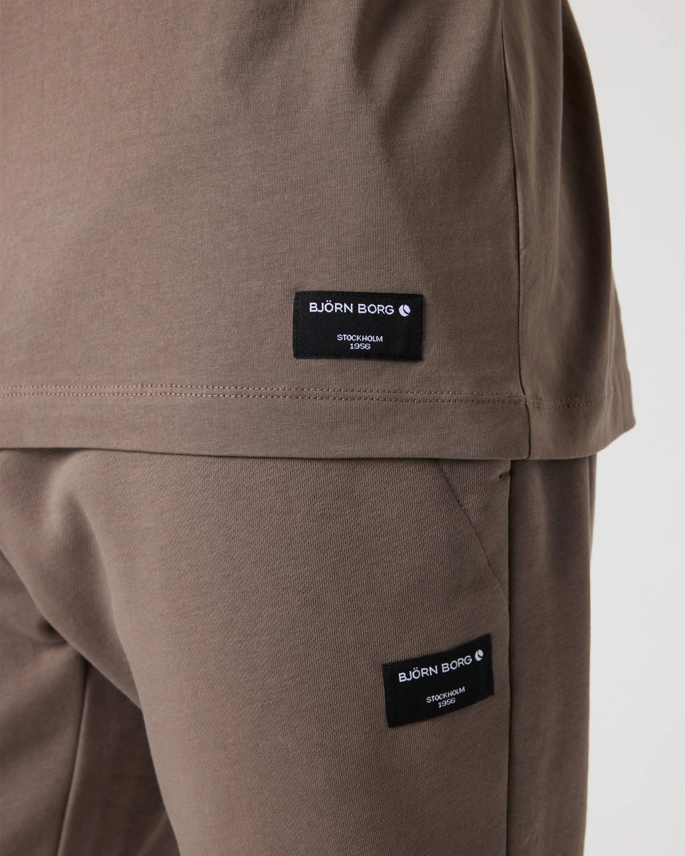 Centre T-Shirt - Image 5